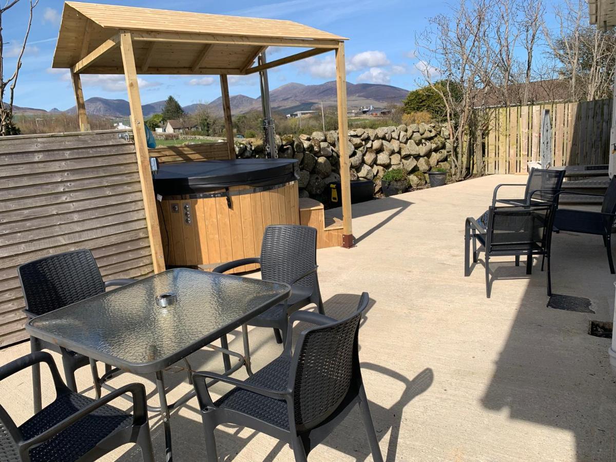 Moneydarragh Cottage With Uninterrupted Mountain And Sea Views- Hot Tub Available For Hire Annalong Extérieur photo